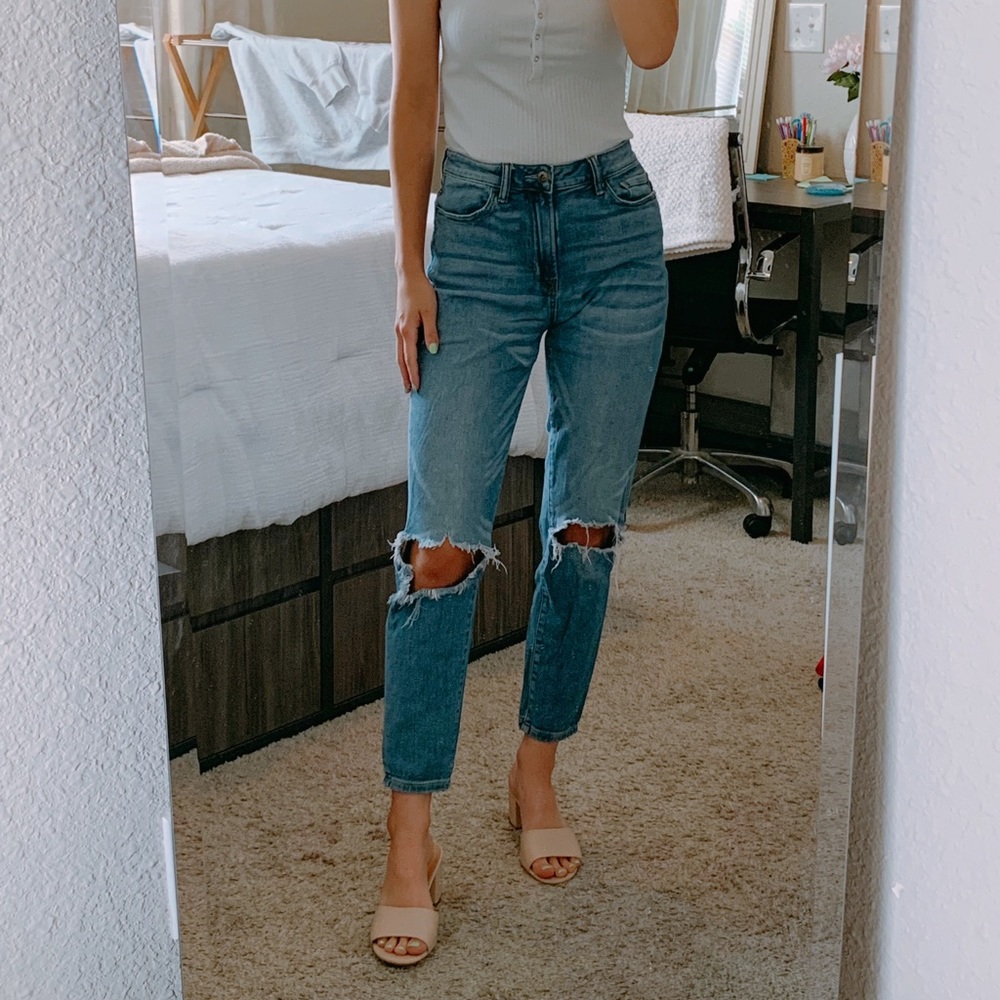 Ripped skinny straight jeans